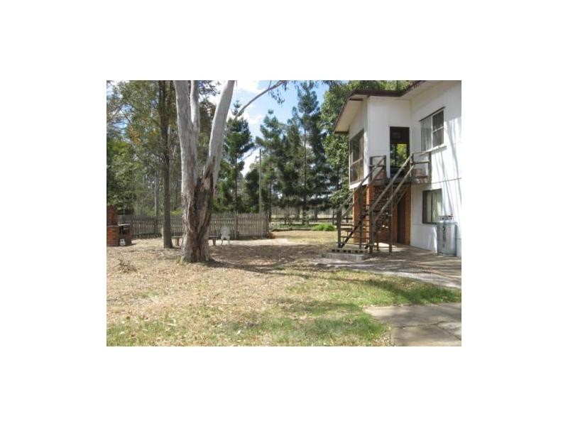 6 Burnett Street, Nanango QLD 4615