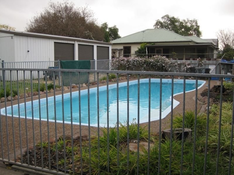 15 Dudley Street, Cessnock NSW 2325
