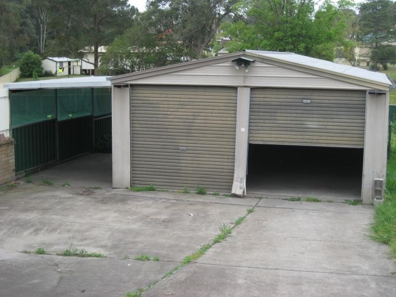 8 Charles Street, Abermain NSW 2326