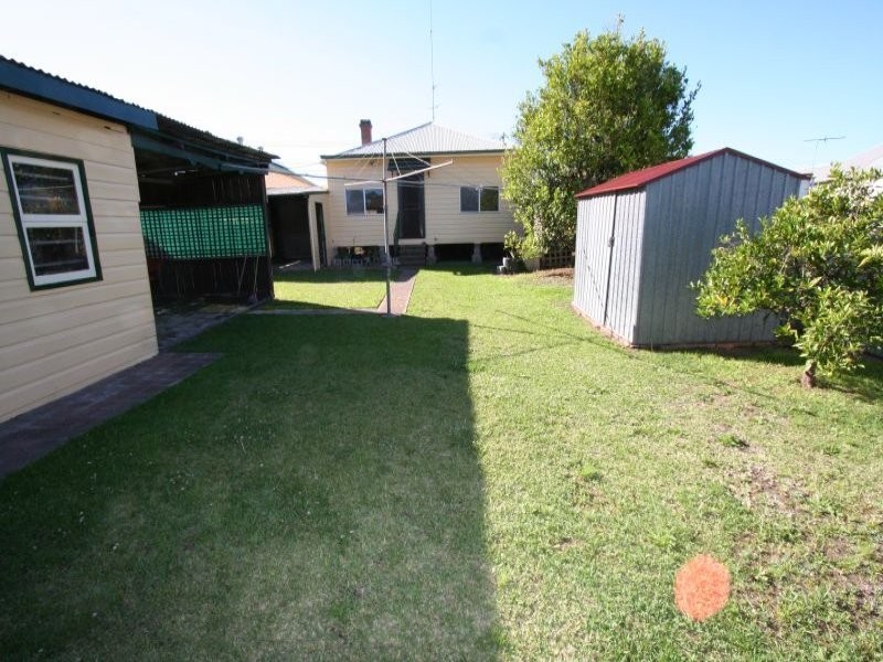 11 Daniel Street, Cessnock NSW 2325