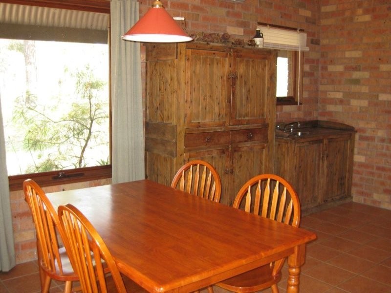 1095 Londons Road, Lovedale NSW 2325