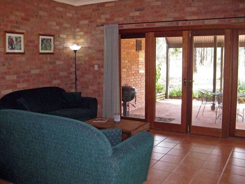1095 Londons Road, Lovedale NSW 2325