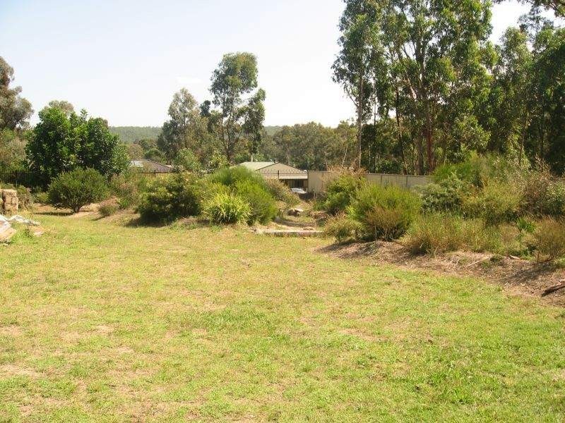 13 Stirling Street, Abernethy NSW 2325