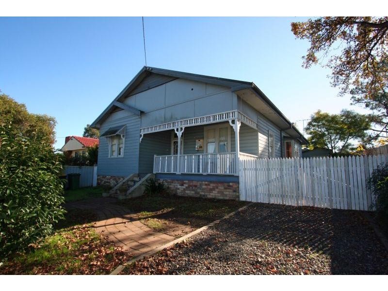 14 Lambert Street, Cessnock NSW 2325