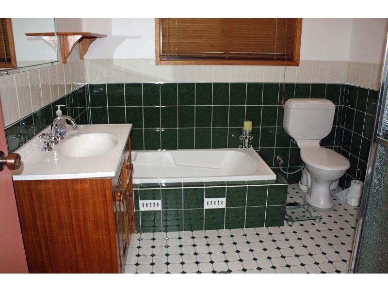 8 Valley View Place, Nulkaba NSW 2325