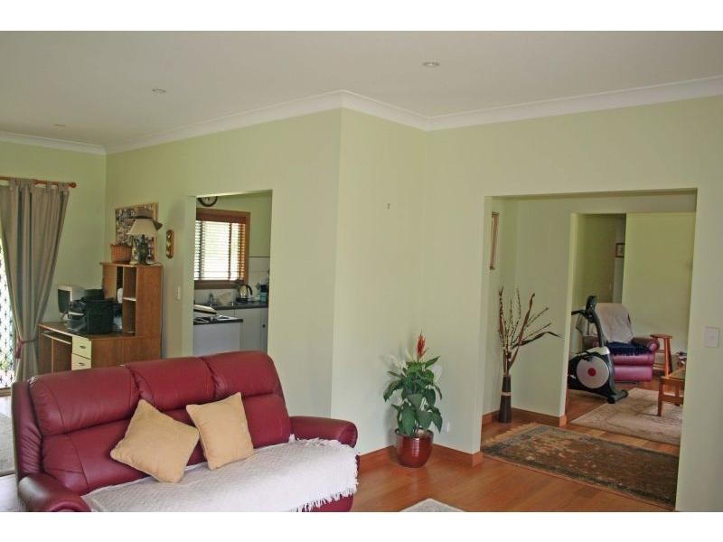 715 Swans Lane, Quorrobolong NSW 2325