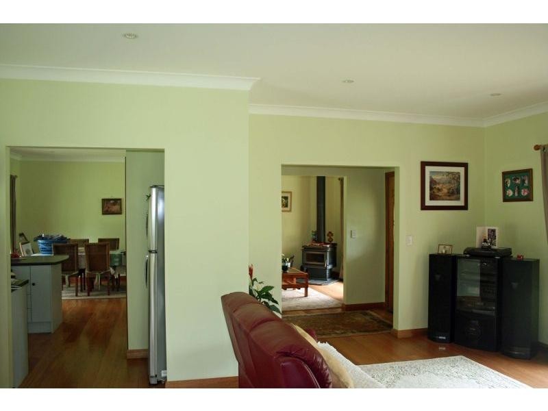 715 Swans Lane, Quorrobolong NSW 2325