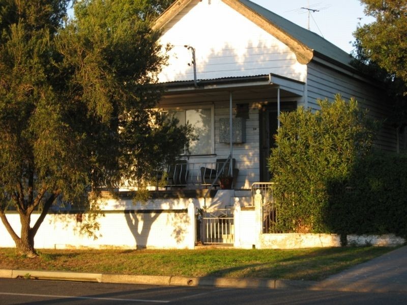 30 Cumberland Street, Cessnock NSW 2325