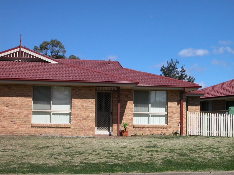 1/6 Sports Avenue, Cessnock NSW 2325