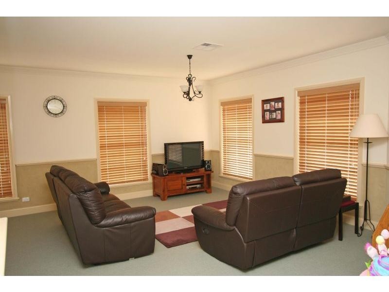 6 Grey Gum Drive, Weston NSW 2326