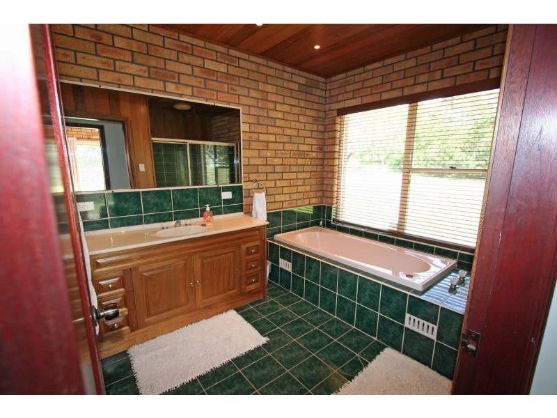 1075 Lovedale Road, Lovedale NSW 2325