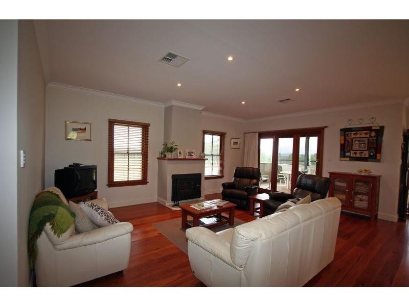 Lovedale NSW 2325