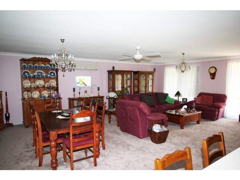 12 Stuart Street, Abernethy NSW 2325