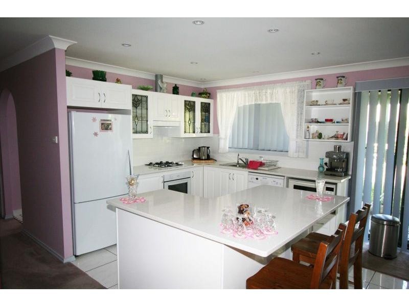 12 Stuart Street, Abernethy NSW 2325