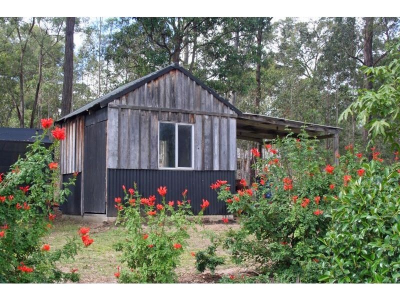 68 Rugby Street, Ellalong NSW 2325