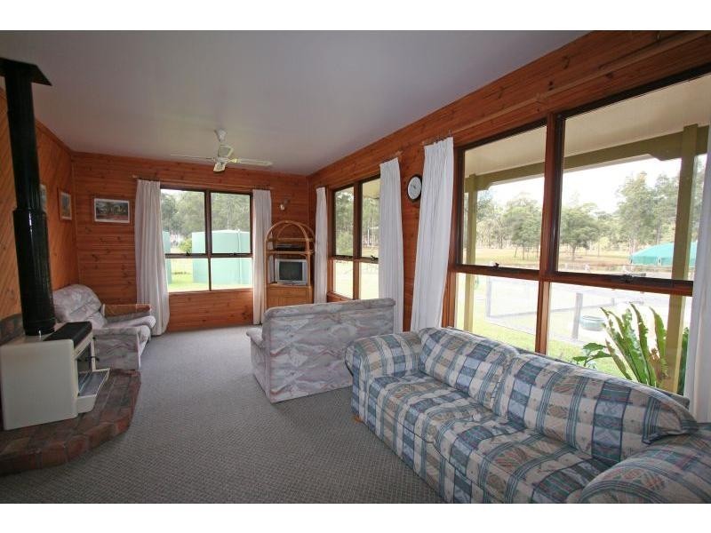 67 Whitings Lane, Quorrobolong NSW 2325