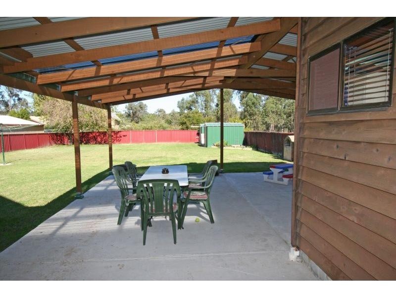 10 Bruce Street, Abernethy NSW 2325