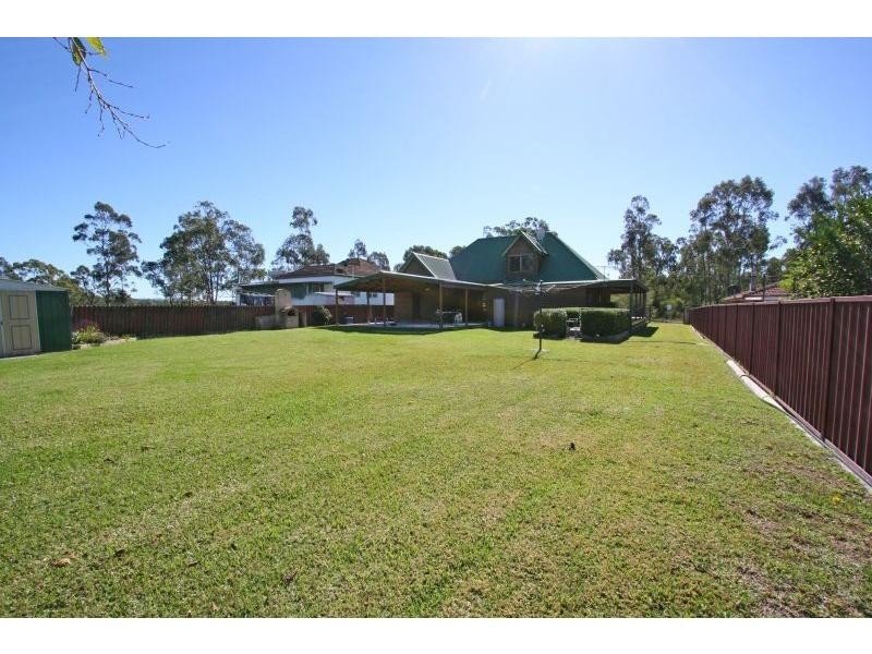 10 Bruce Street, Abernethy NSW 2325