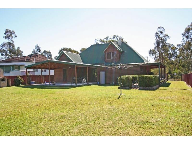 10 Bruce Street, Abernethy NSW 2325