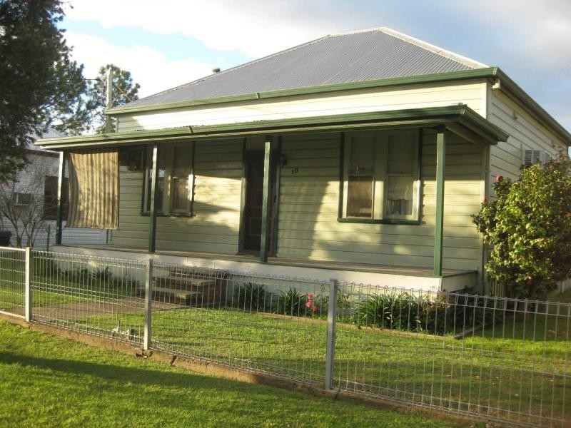10 Doyle Street, Cessnock NSW 2325