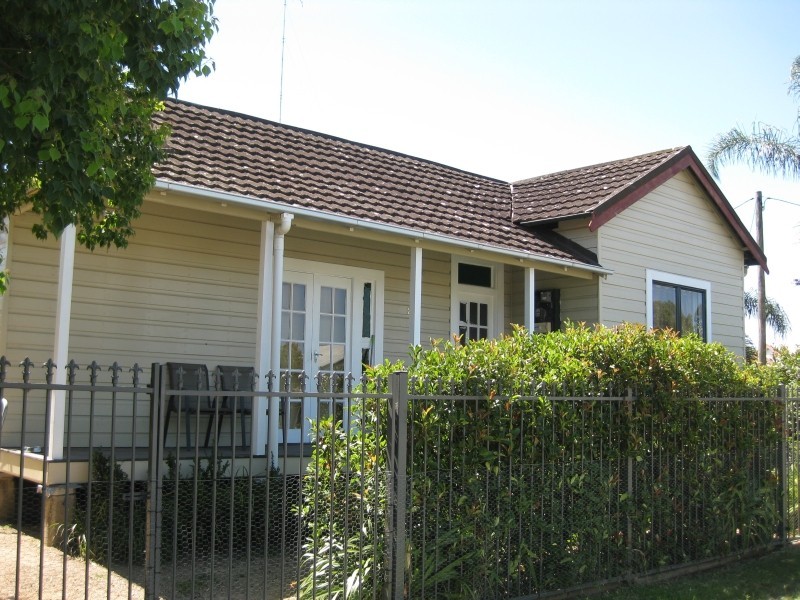 20 Ferguson Street, Cessnock NSW 2325