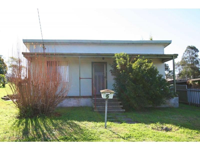 5 Cooma Street, Abermain NSW 2326