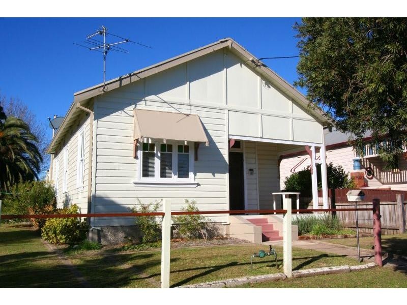 13 Shedden Street, Cessnock NSW 2325