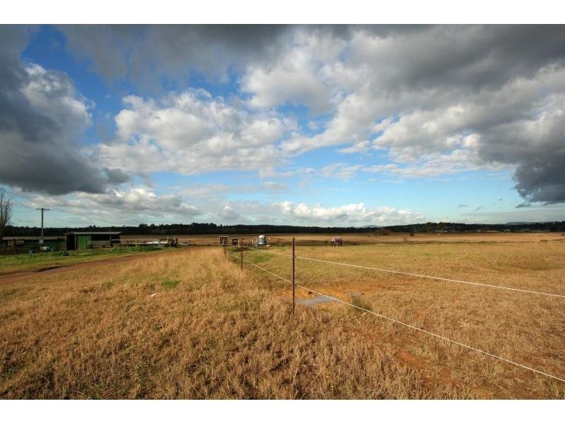 72 Wine Country Drive, Nulkaba NSW 2325