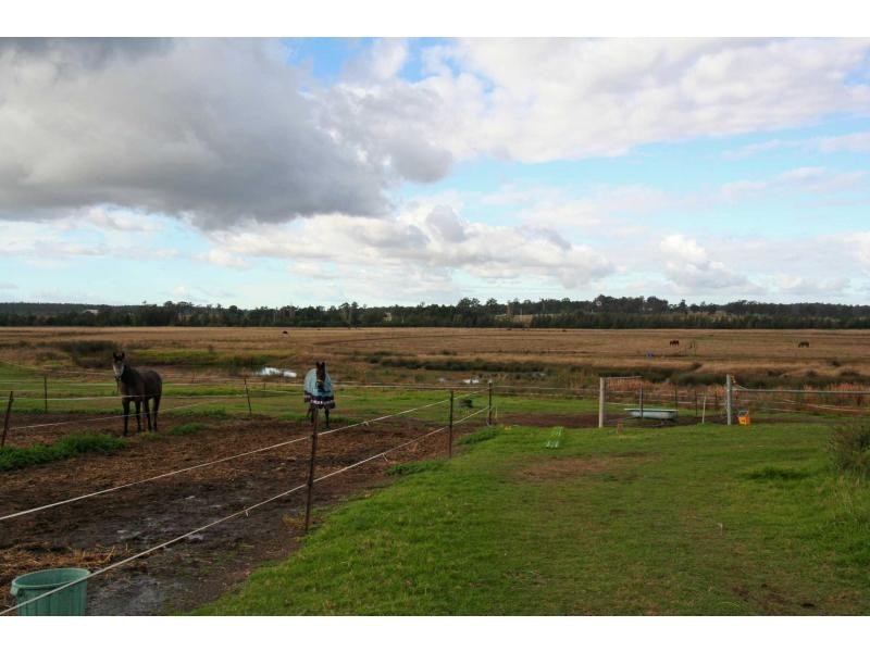 72 Wine Country Drive, Nulkaba NSW 2325