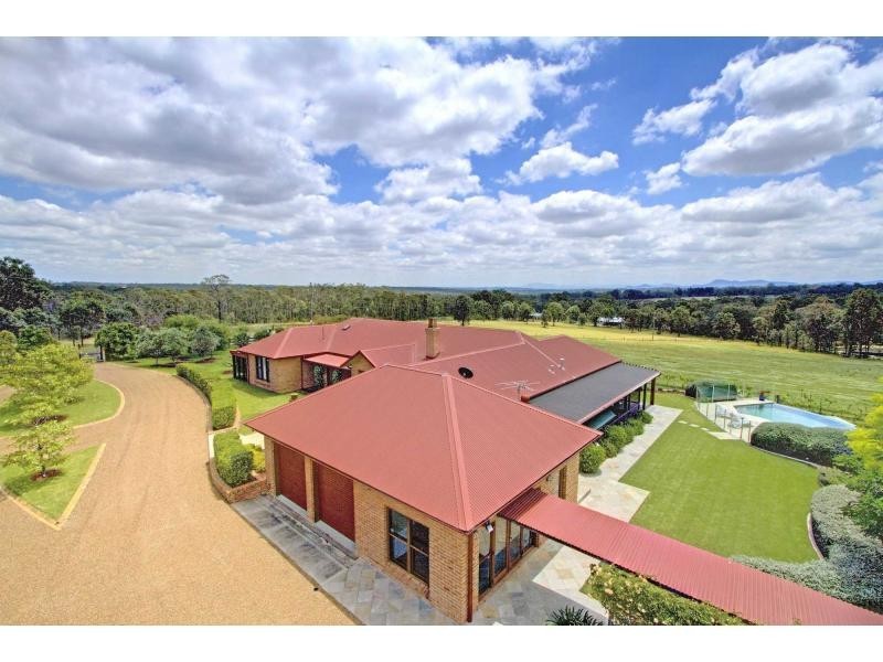 24 The Ballabourneen, Lovedale NSW 2325