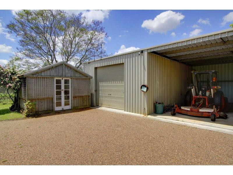 24 The Ballabourneen, Lovedale NSW 2325