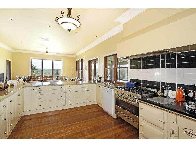 24 The Ballabourneen, Lovedale NSW 2325