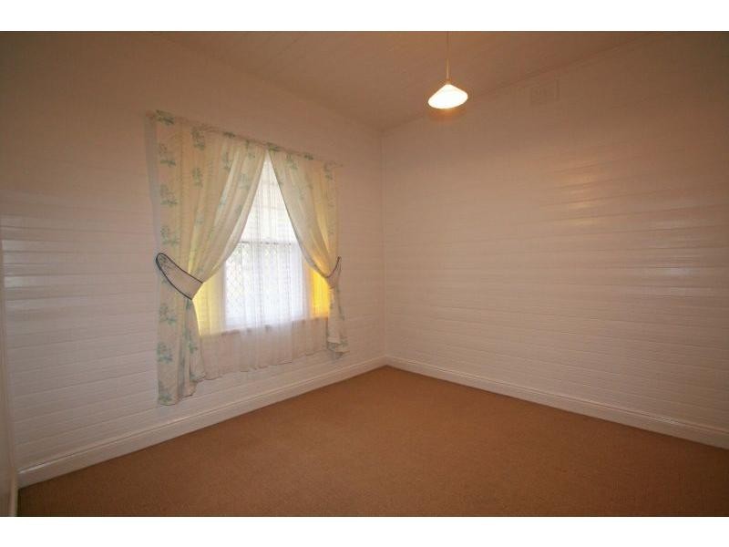 4 Gordon Avenue, Cessnock NSW 2325