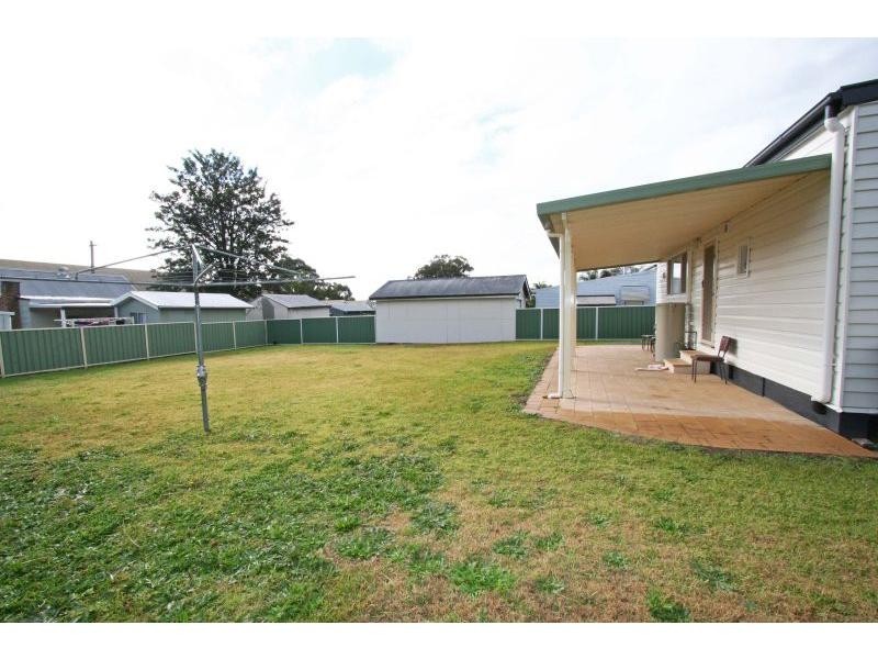 4 Gordon Avenue, Cessnock NSW 2325