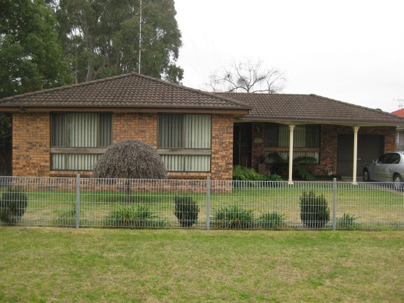12 Mavis Street, Cessnock NSW 2325