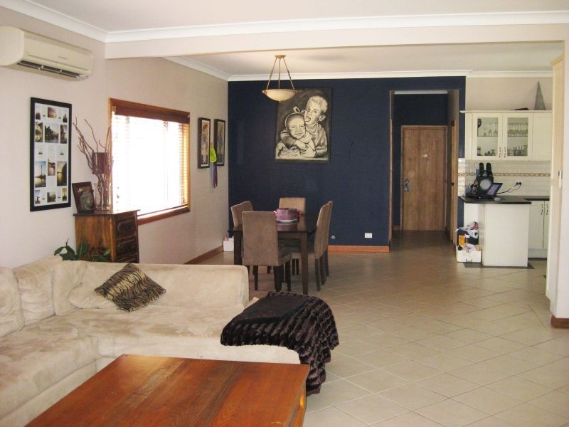 2 Condon Avenue, Cessnock NSW 2325