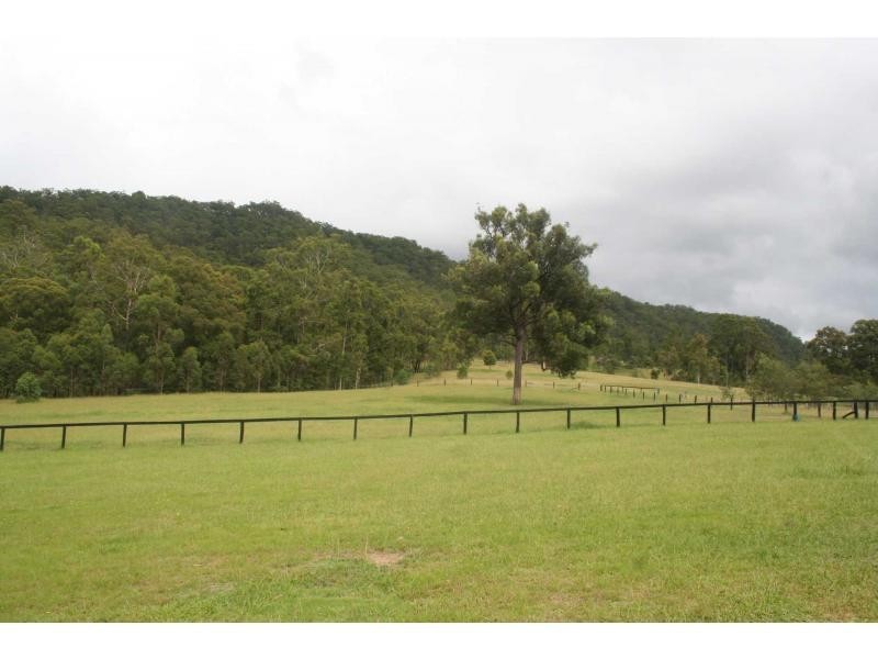 210 Hayes Road, Millfield NSW 2325