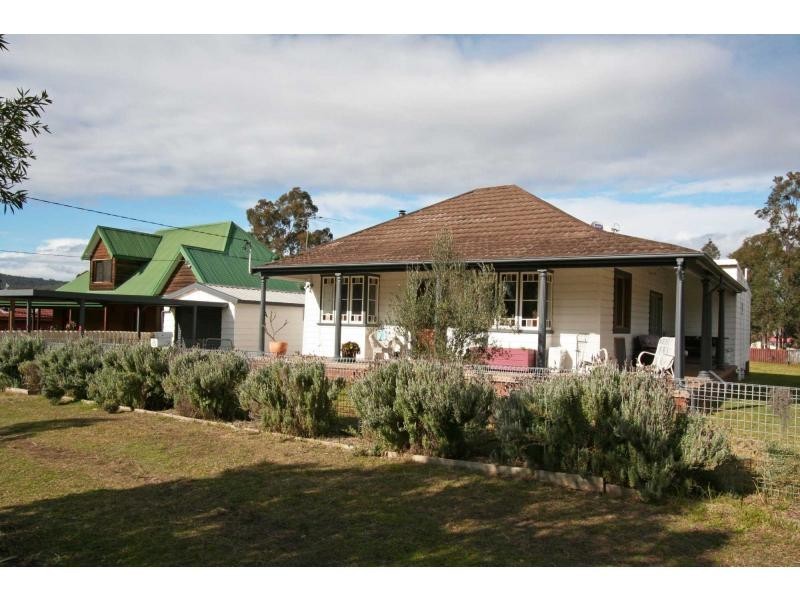 8 Bruce Street, Abernethy NSW 2325