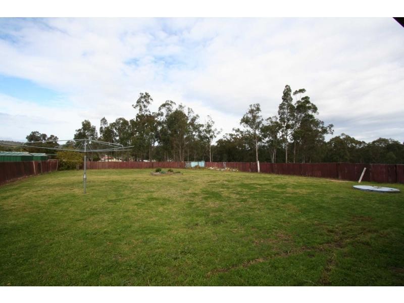 8 Bruce Street, Abernethy NSW 2325