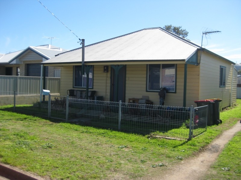 2 Maclean Street, Cessnock NSW 2325