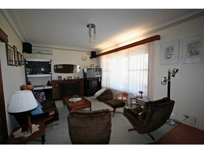 38 Mills Crescent, Cessnock NSW 2325