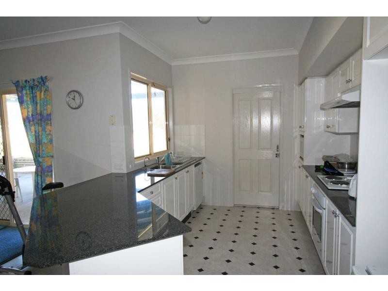 33 John Street, Ellalong NSW 2325