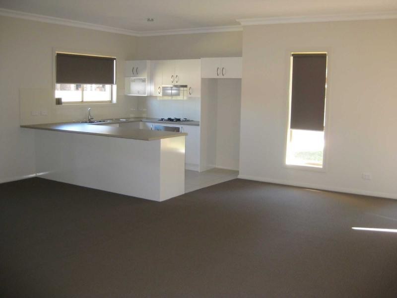 Unit 1, 2 Convent Close, Cessnock NSW 2325