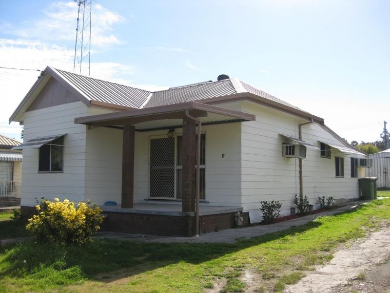 8 Hallam Street, Cessnock NSW 2325