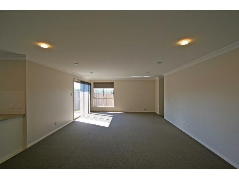 2/2 Convent Close, Cessnock NSW 2325
