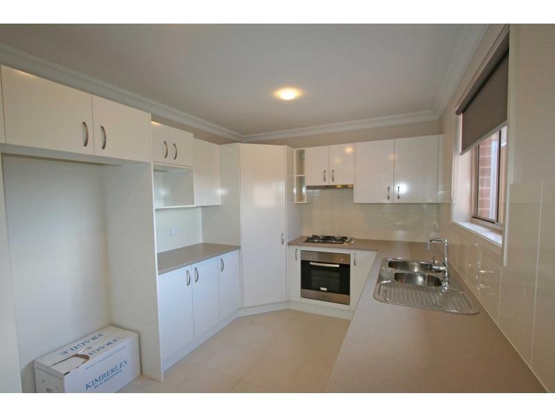 2/2 Convent Close, Cessnock NSW 2325