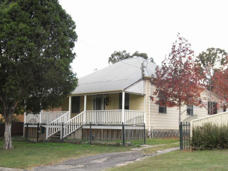 77 Catherine Street, Cessnock NSW 2325