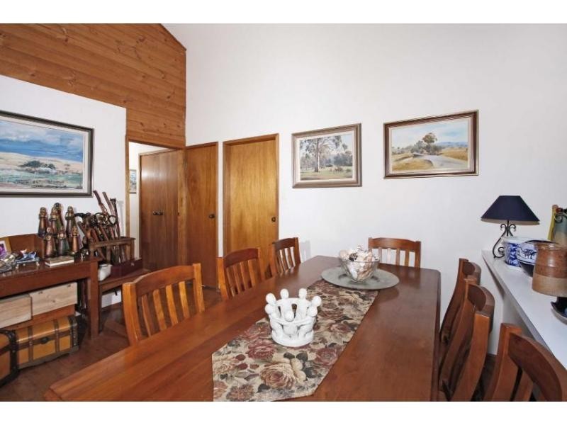 136 Thompsons Road, Pokolbin NSW 2320
