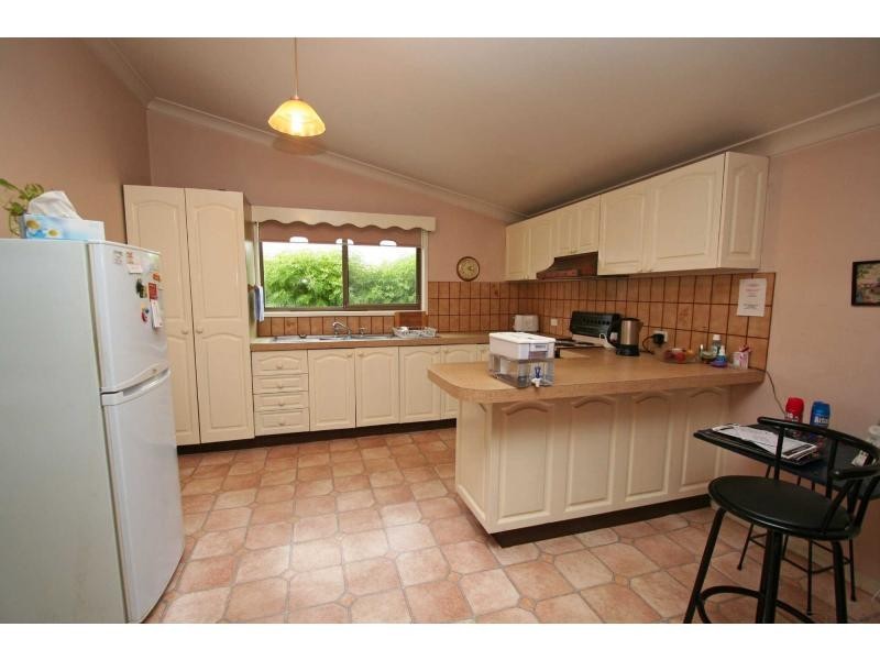 8 West Avenue, Cessnock NSW 2325