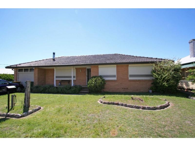 10 Alexander Street, Cessnock NSW 2325